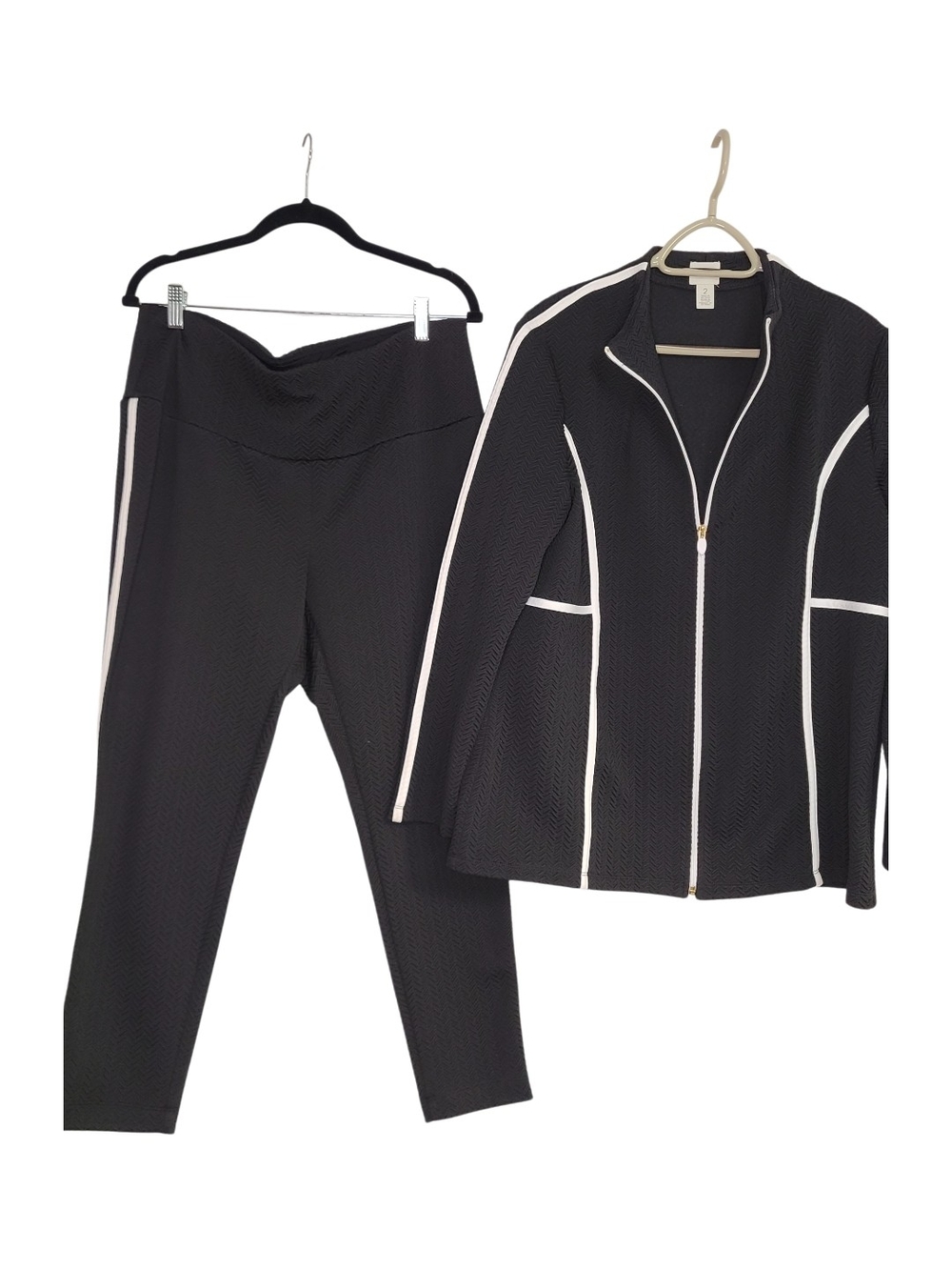 Zenergy by Chico's Black White Trim Full Zip Jacket & Leggings Set Size 2 12/14